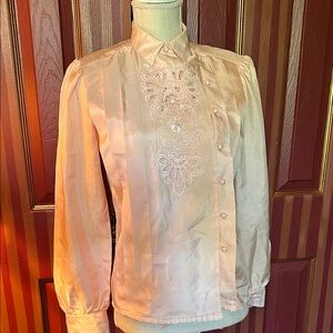 Elegant Vintage Button-Up Blouse